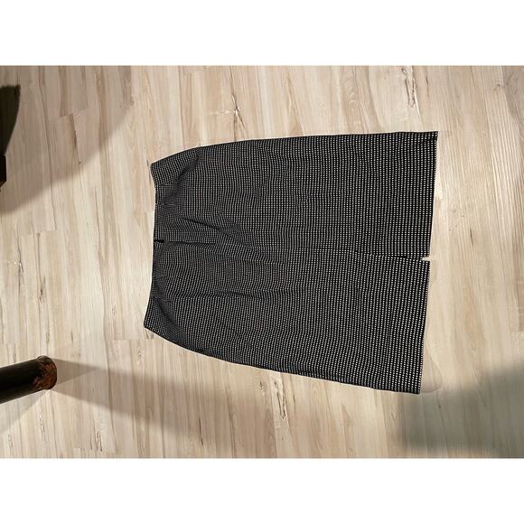 Lafayette 148 black and white patterned skirt size 10 - Picture 3 of 3